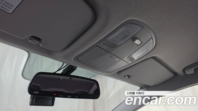 Hyundai AVANTE 2018 — photo 25