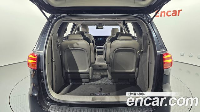 Kia Canival 2019 — photo 16