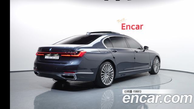 BMW 7-Series 2020 — photo 2