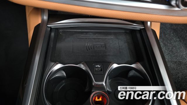 BMW 7-Series 2020 — photo 18