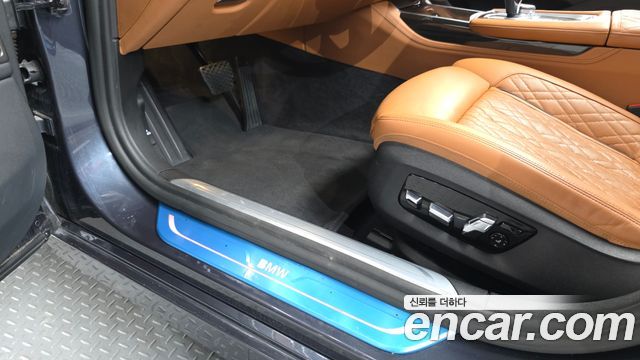 BMW 7-Series 2020 — photo 19