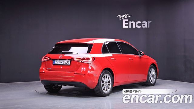 Mercedes-Benz A-Class 2019 — photo 2