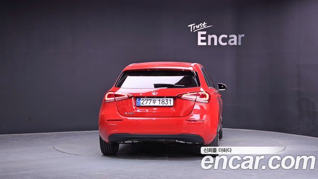 Mercedes-Benz A-Class 2019 — photo 4