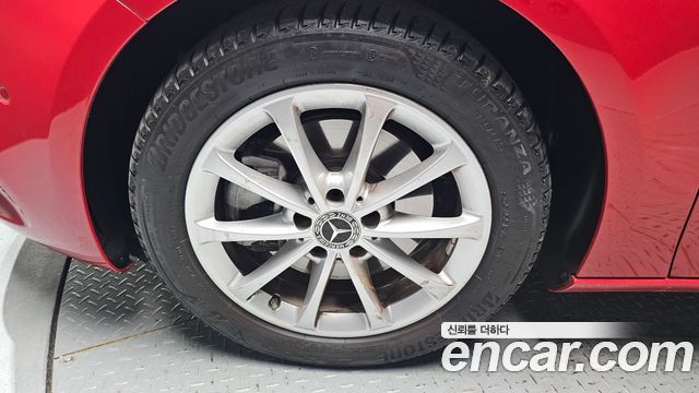 Mercedes-Benz A-Class 2019 — photo 5