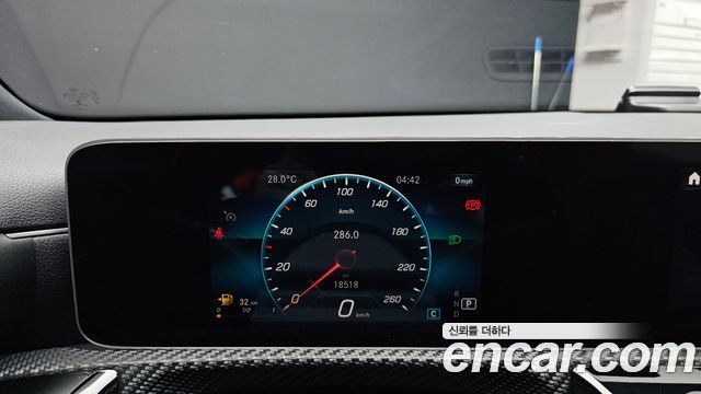 Mercedes-Benz A-Class 2019 — photo 11