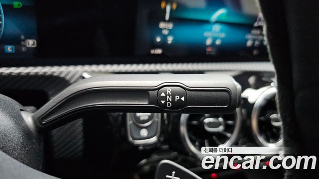 Mercedes-Benz A-Class 2019 — photo 12