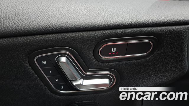 Mercedes-Benz A-Class 2019 — photo 22