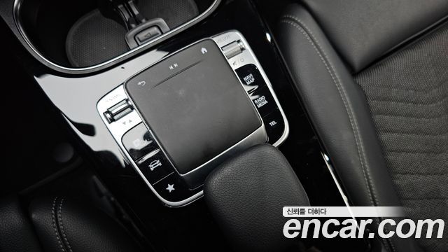 Mercedes-Benz A-Class 2019 — photo 24
