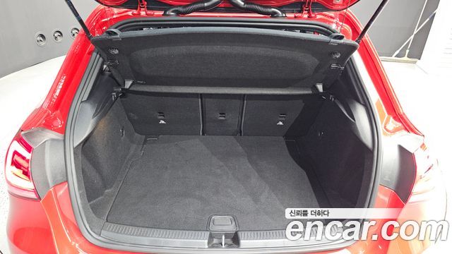 Mercedes-Benz A-Class 2019 — photo 26