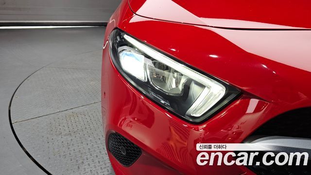 Mercedes-Benz A-Class 2019 — photo 8