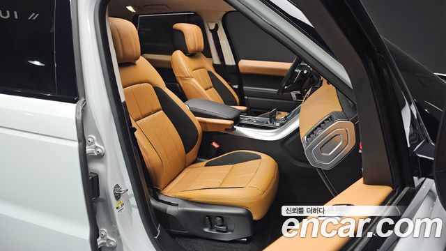 Land Rover Range Rover Sport 2019 — photo 11
