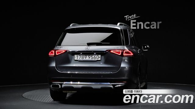Mercedes-Benz GLE-Class 2019 — photo 4