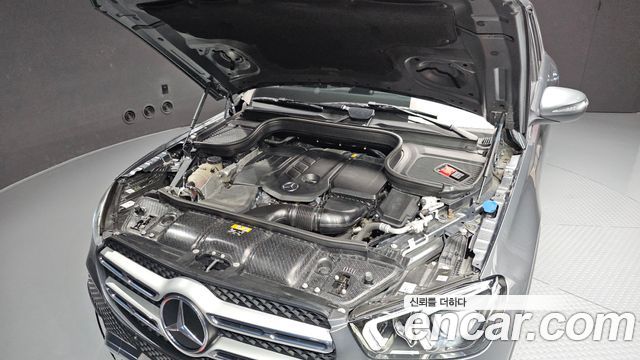 Mercedes-Benz GLE-Class 2019 — photo 6