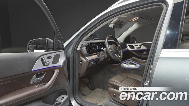 Mercedes-Benz GLE-Class 2019 — photo 13