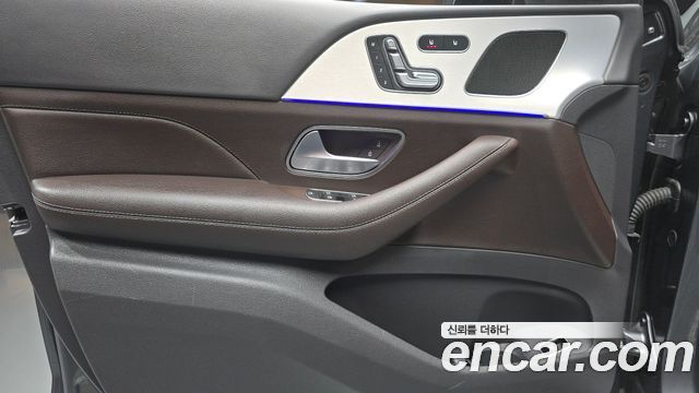 Mercedes-Benz GLE-Class 2019 — photo 14