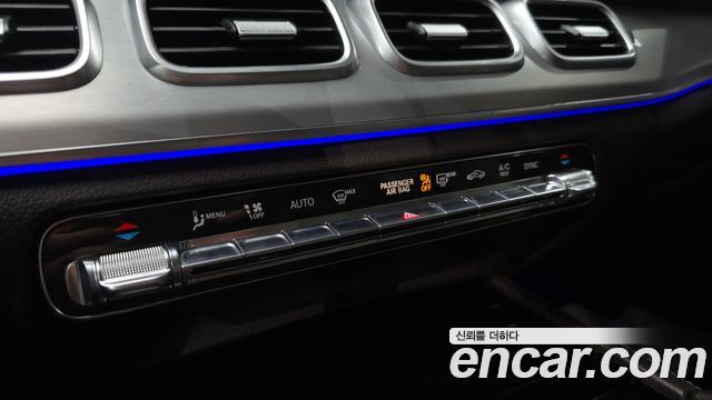 Mercedes-Benz GLE-Class 2019 — photo 27