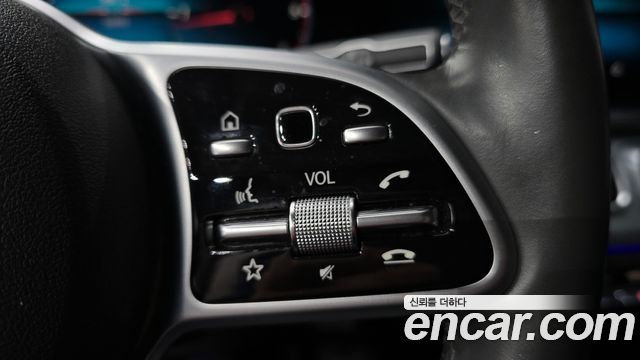 Mercedes-Benz GLE-Class 2019 — photo 31