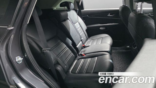 Kia Sorento 2016 — photo 17