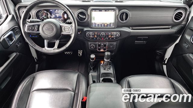 Jeep Wrangler 2021 — photo 10