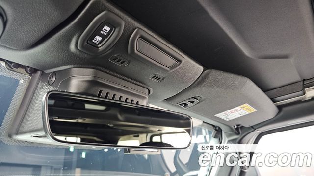 Jeep Wrangler 2021 — photo 26