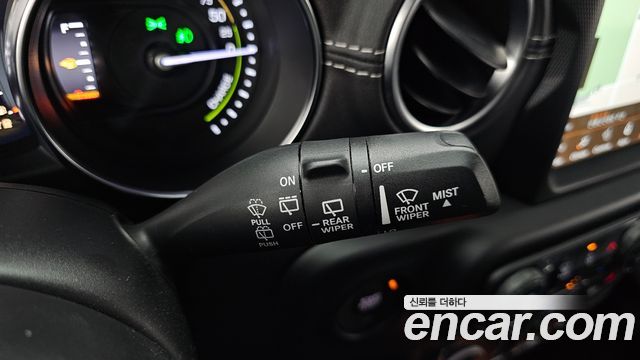 Jeep Wrangler 2021 — photo 29