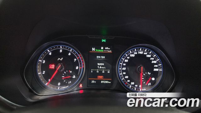 Hyundai Veloster 2019 — photo 11
