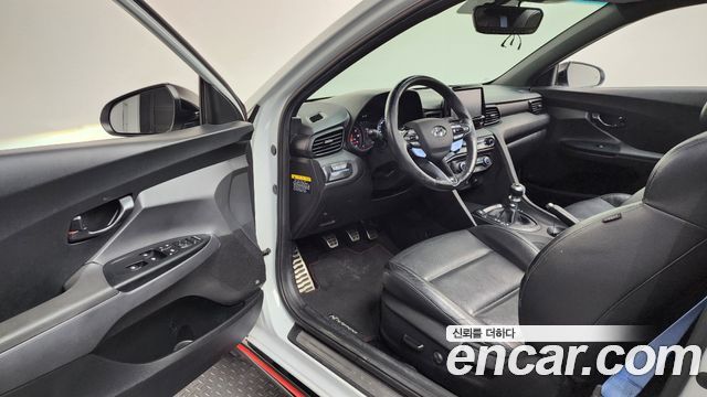 Hyundai Veloster 2019 — photo 13