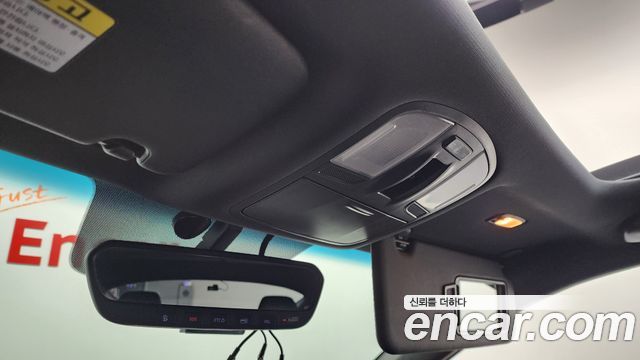 Hyundai Veloster 2019 — photo 24