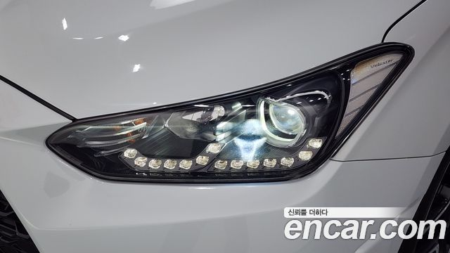 Hyundai Veloster 2019 — photo 8