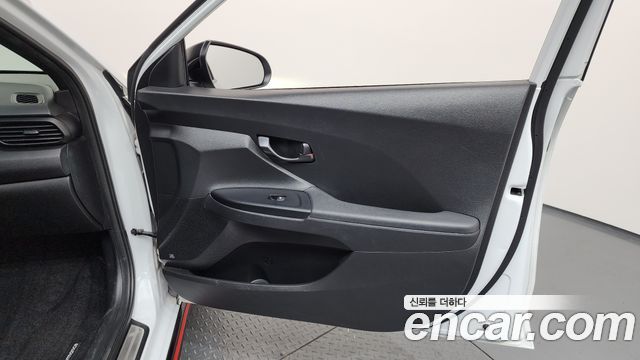 Hyundai Veloster 2019 — photo 15