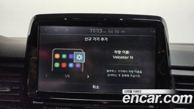 Hyundai Veloster 2019 — photo 31