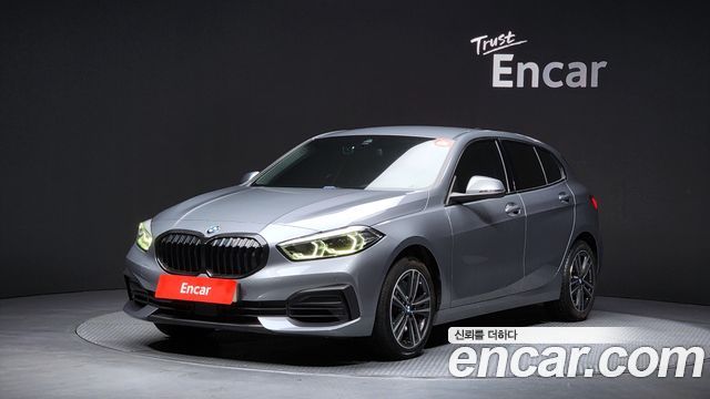 BMW 1-Series 2022 — photo 1