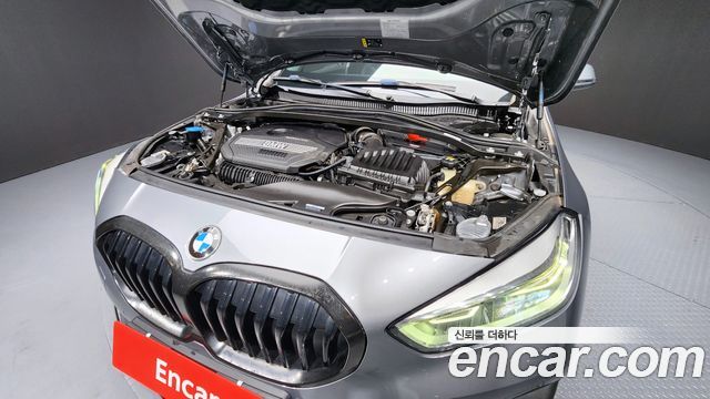 BMW 1-Series 2022 — photo 6