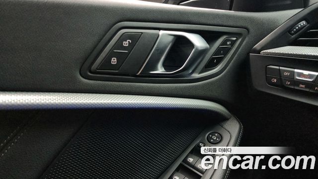 BMW 1-Series 2022 — photo 27