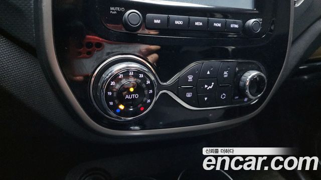Renault Korea QM3 2015 — photo 21