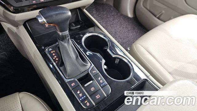 Kia Canival 2019 — photo 12