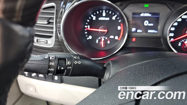 Kia Canival 2019 — photo 23