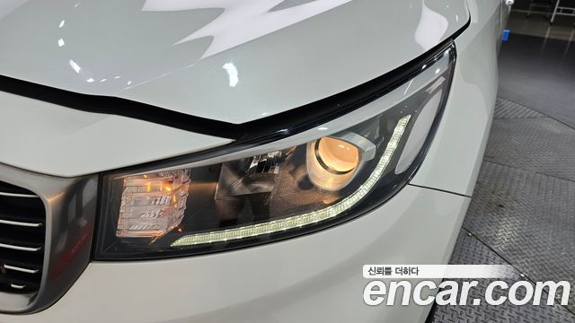 Kia Canival 2019 — photo 8