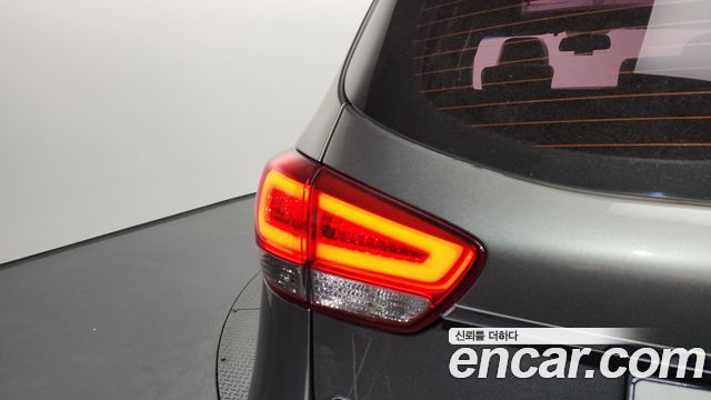 Kia Carens 2014 — photo 9