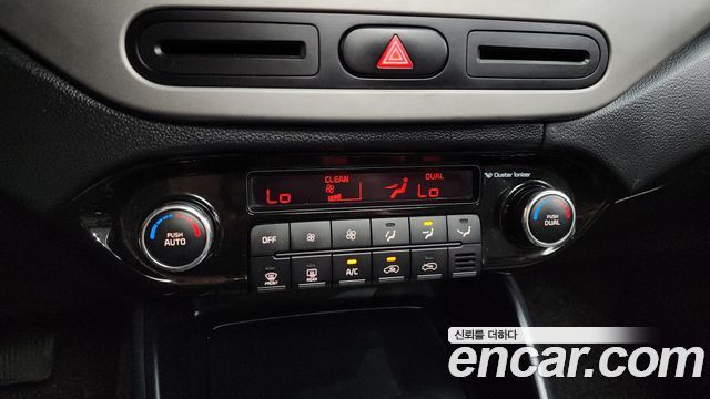Kia Carens 2014 — photo 31