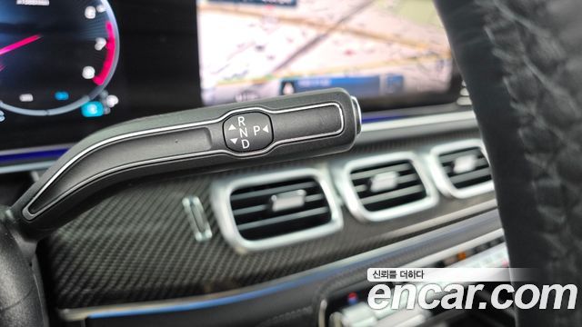 Mercedes-Benz GLE-Class 2025 — photo 12