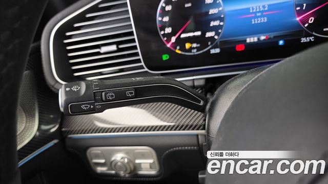 Mercedes-Benz GLE-Class 2025 — photo 28