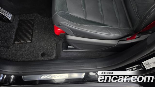 Mercedes-Benz GLE-Class 2025 — photo 31