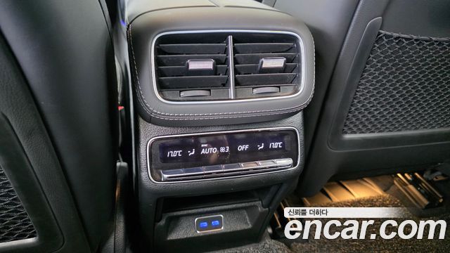 Mercedes-Benz GLE-Class 2025 — photo 32