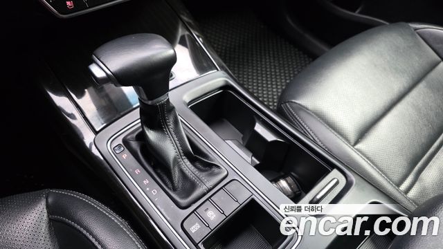 Kia Sorento 2018 — photo 12