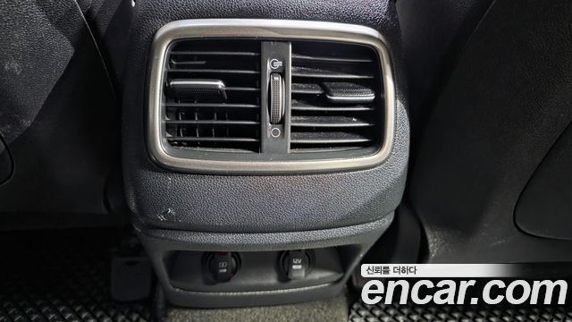 Kia Sorento 2018 — photo 31