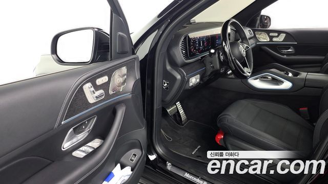 Mercedes-Benz GLS-Class 2025 — photo 13