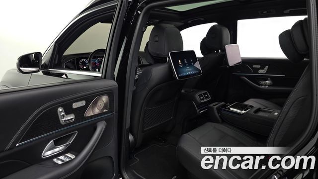 Mercedes-Benz GLS-Class 2025 — photo 17