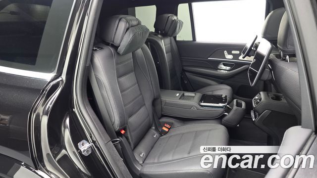 Mercedes-Benz GLS-Class 2025 — photo 18