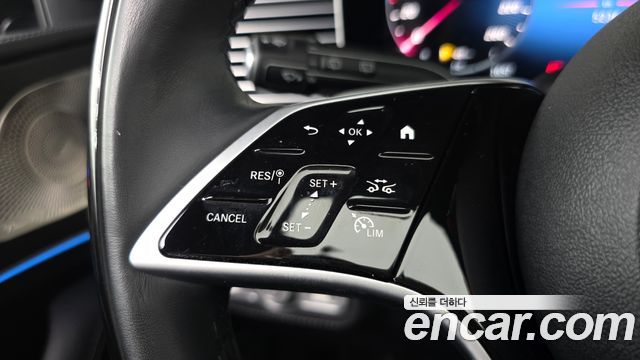 Mercedes-Benz GLS-Class 2025 — photo 24